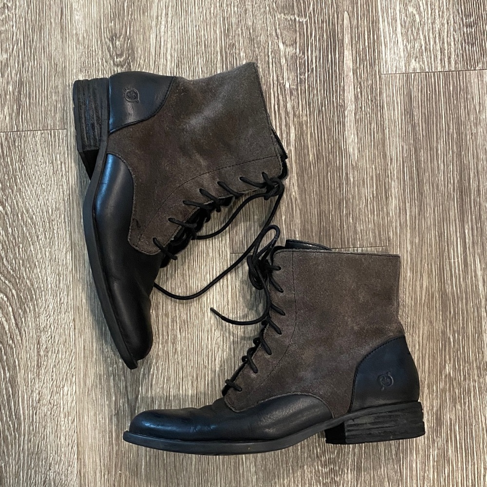 Born y2k black leather lace up grunge combat boots with brown suede 7